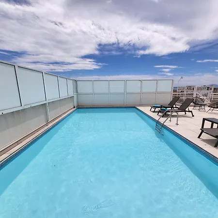Joli T2 Piscine Sur Le Toit 앙티브